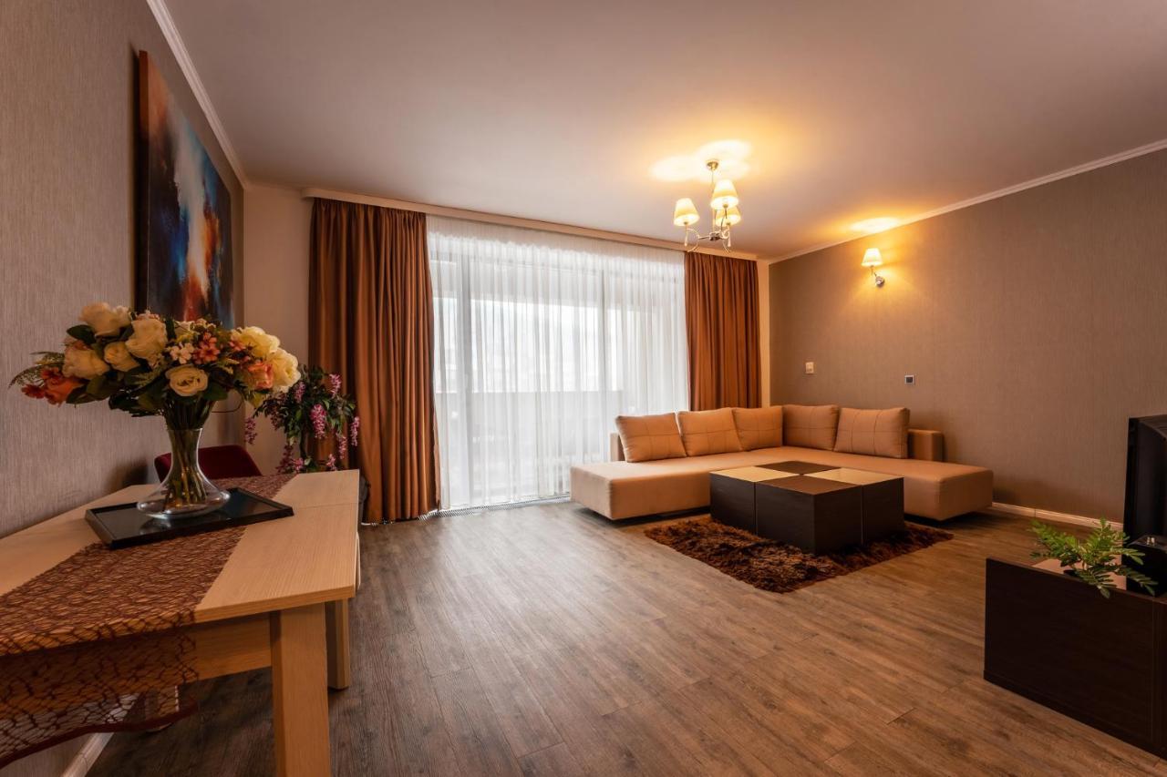 Silver Mountain - Ana's Apartment *