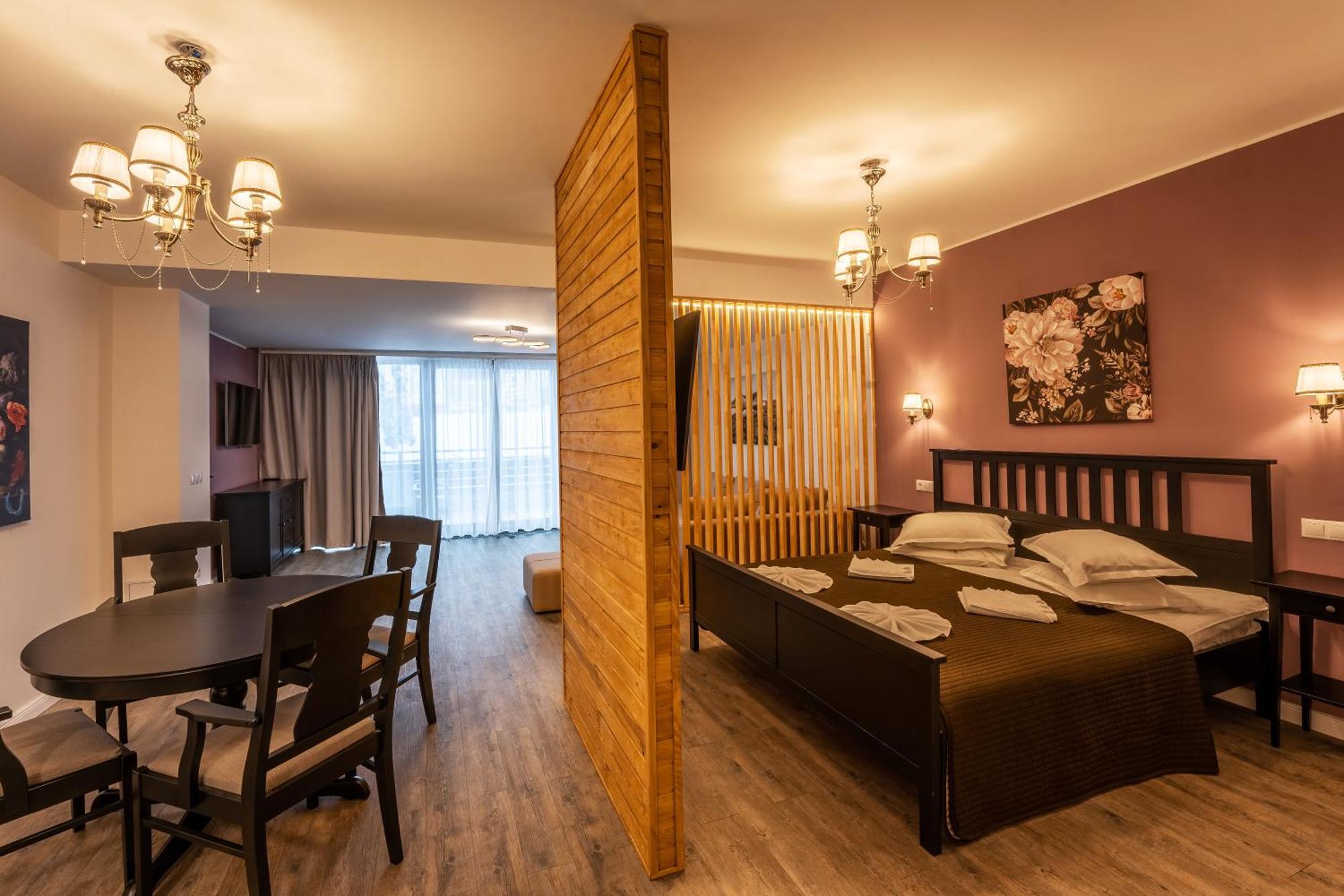 Silver Mountain - Ana's Apartment *